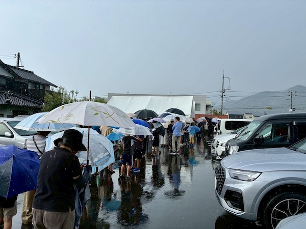 ● 餅まきの様子
