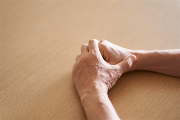 加齢による自然な物忘れと、認知症による物忘れには、はっきりとした違いがあります